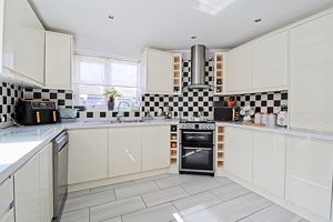 Kitchen- click for photo gallery